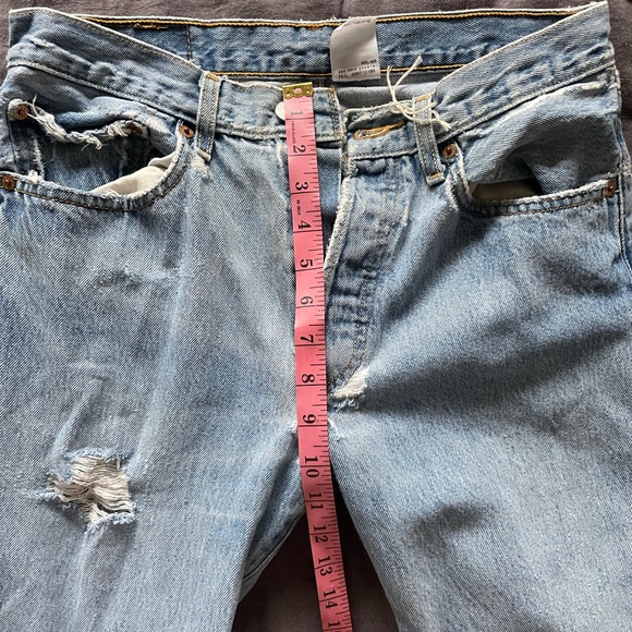 Distressed Vintage Levi’s 501 - Picture 7 of 7